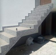 kamienne-dywany-balkony-tarasy-schody (10).jpg